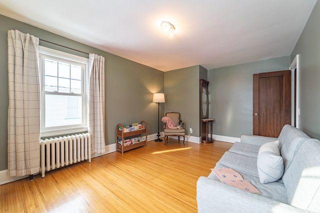 187 Chestnut Hill Drive, Irondequoit, NY 14617