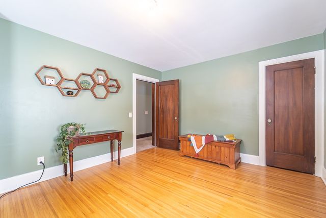 187 Chestnut Hill Drive, Irondequoit, NY 14617