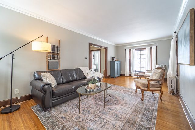 187 Chestnut Hill Drive, Irondequoit, NY 14617