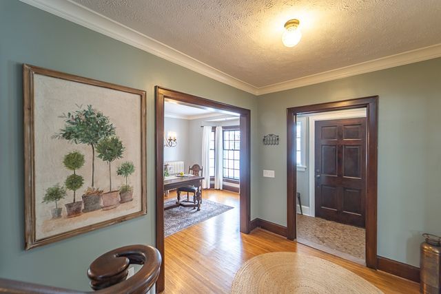 187 Chestnut Hill Drive, Irondequoit, NY 14617