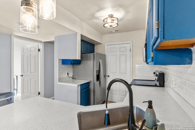 6100 Woodlake Pkwy Apt 312, San Antonio, TX 78244