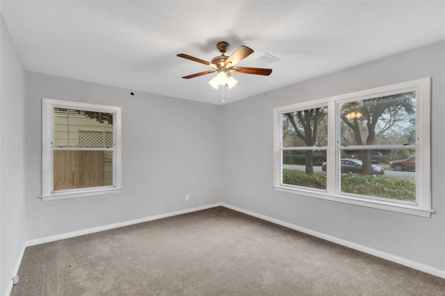 116 12th Avenue N, Texas City, TX 77590