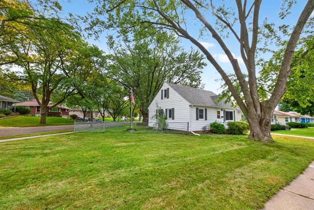 1438 15th Avenue NW, Rochester, MN 55901
