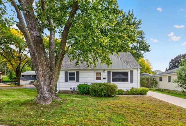 1438 15th Avenue NW, Rochester, MN 55901