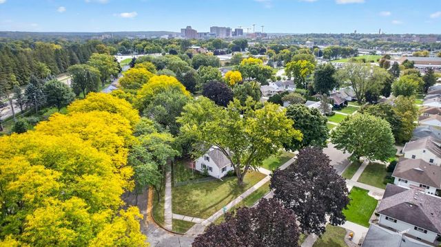 1438 15th Avenue NW, Rochester, MN 55901