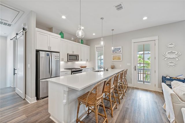 181 Sunset Ave, Port Aransas, TX 78373