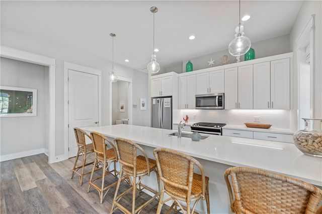 181 Sunset Ave, Port Aransas, TX 78373