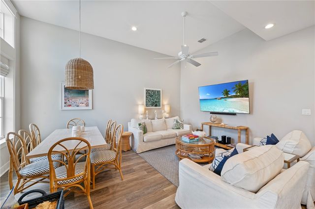 181 Sunset Ave, Port Aransas, TX 78373