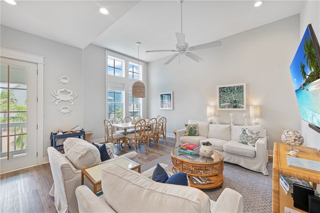 181 Sunset Ave, Port Aransas, TX 78373