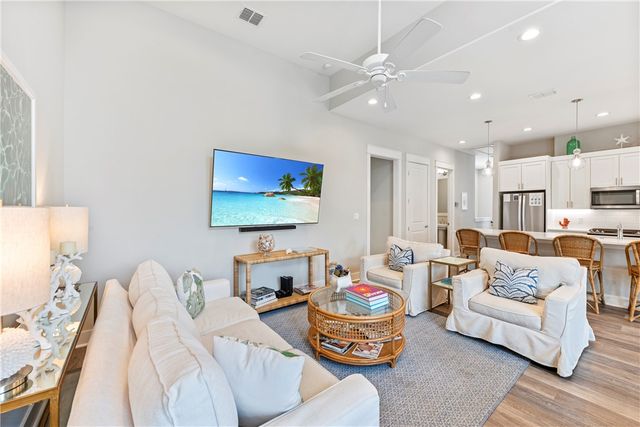 181 Sunset Ave, Port Aransas, TX 78373