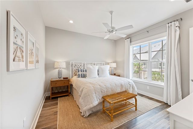 181 Sunset Ave, Port Aransas, TX 78373