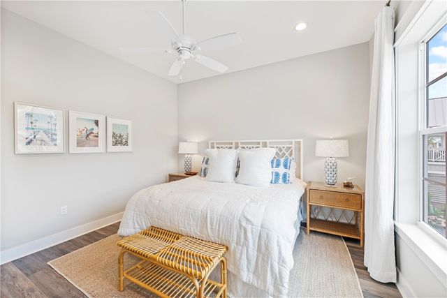 181 Sunset Ave, Port Aransas, TX 78373