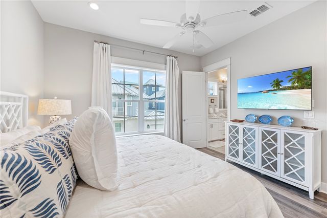 181 Sunset Ave, Port Aransas, TX 78373