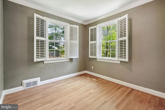 5203 ELSMERE AVE, Bethesda, MD 20814
