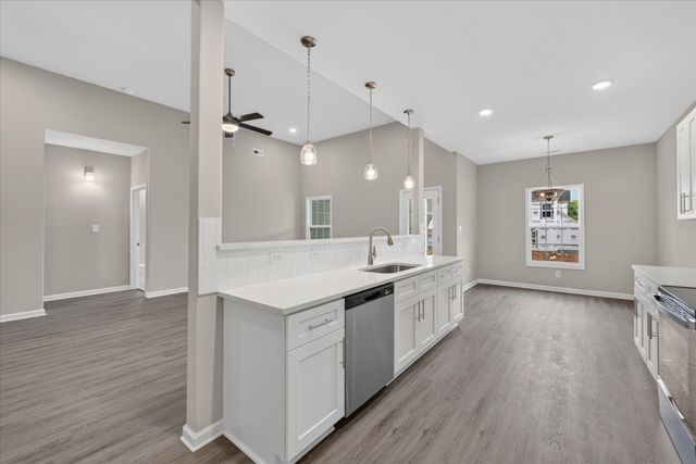 2692 Brewster Dr, Clarksville, TN 37042