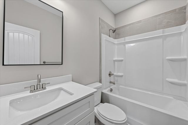 2692 Brewster Dr, Clarksville, TN 37042