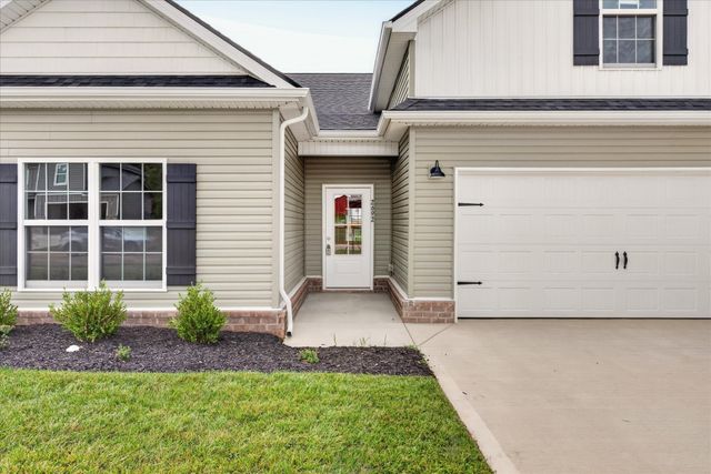 2692 Brewster Dr, Clarksville, TN 37042