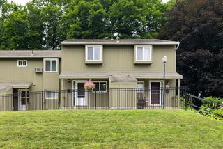 37 McKenna Drive, Middletown, CT 06457