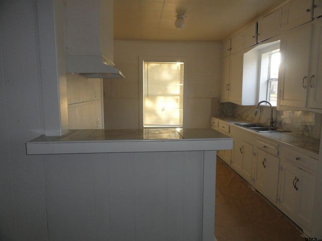 1203 S GLENWOOD, Tyler, TX 75701