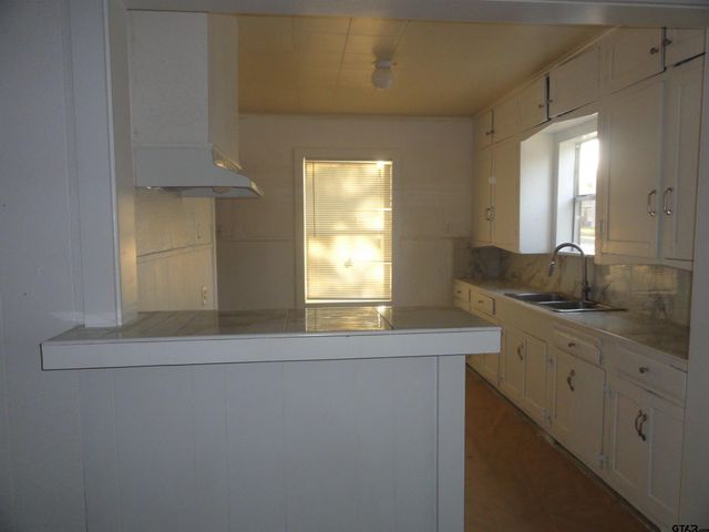 1203 S GLENWOOD, Tyler, TX 75701