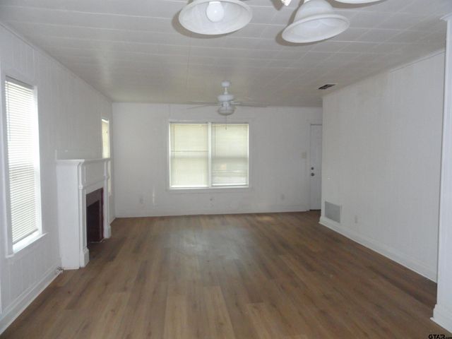 1203 S GLENWOOD, Tyler, TX 75701