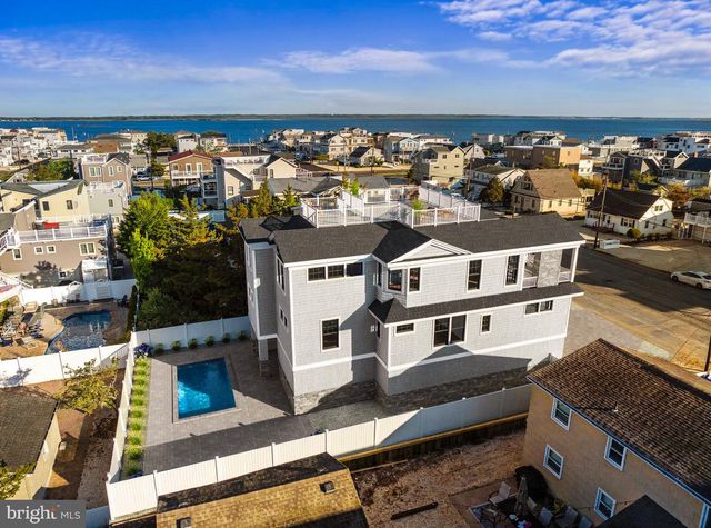 268 N 12TH ST, Surf City, NJ 08008
