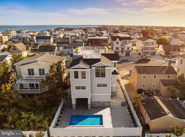 268 N 12TH ST, Surf City, NJ 08008