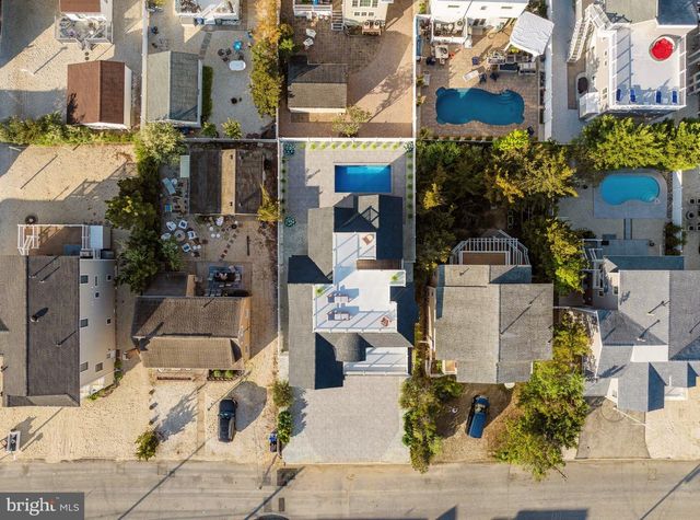 268 N 12TH ST, Surf City, NJ 08008