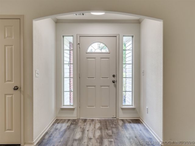5324 S Redbud Place, Sand Springs, OK 74063