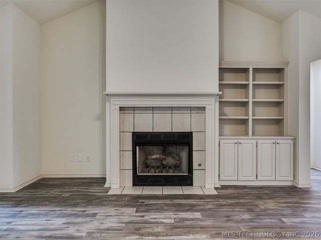 5324 S Redbud Place, Sand Springs, OK 74063