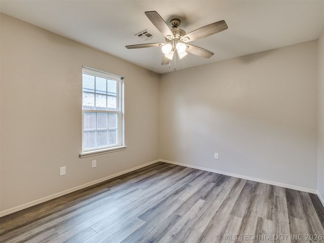 5324 S Redbud Place, Sand Springs, OK 74063