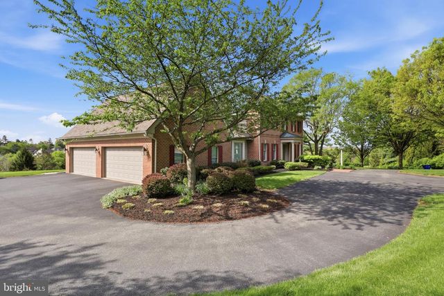 1120 BROOKWAY DR, York, PA 17403