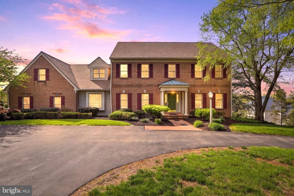 1120 BROOKWAY DR, York, PA 17403