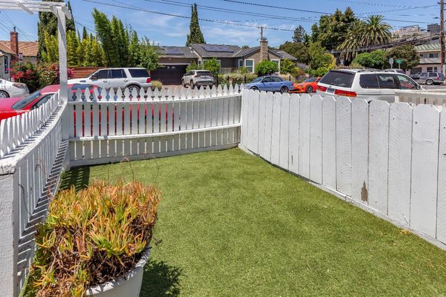 217 Madison Avenue, Redwood City, CA 94061