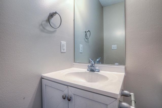 10610 Pine Landing Drive B, Houston, TX 77088