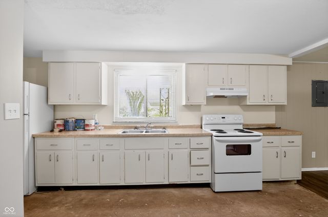 9301 Shenandoah Court, Indianapolis, IN 46229