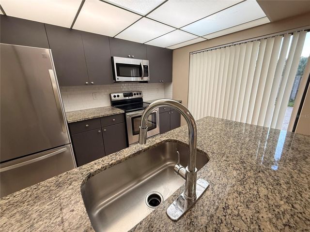 5279 CORAL COURT 626, Orlando, FL 32811