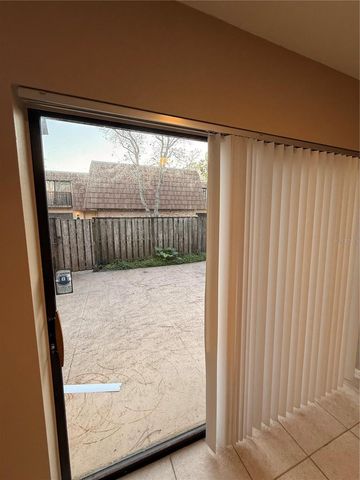 5279 CORAL COURT 626, Orlando, FL 32811