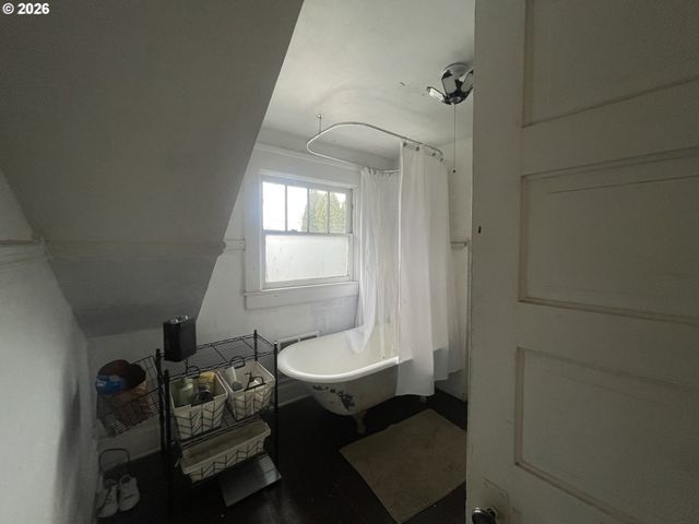 1006 5TH St, Springfield, OR 97477