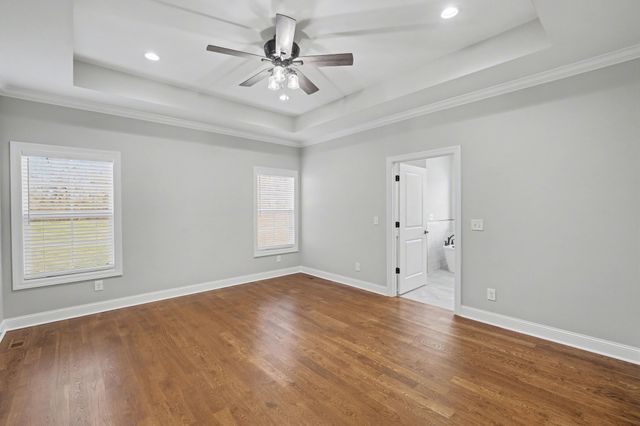 8001 Traditions Ln, Columbia, TN 38401