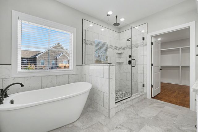 8001 Traditions Ln, Columbia, TN 38401