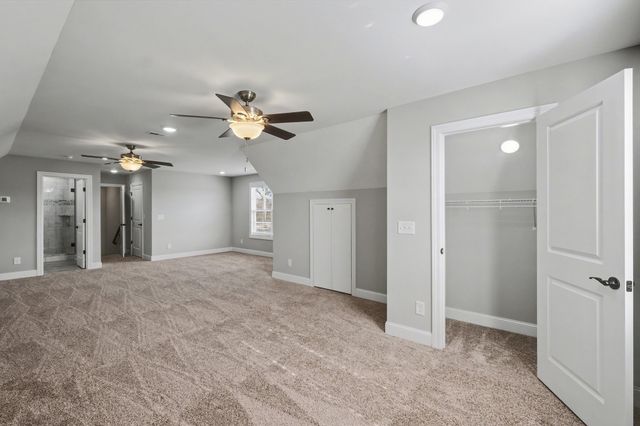 8001 Traditions Ln, Columbia, TN 38401