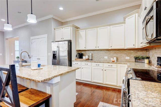 3246 Kelsey Plaza, Kannapolis, NC 28081