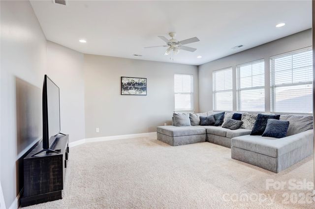 3246 Kelsey Plaza, Kannapolis, NC 28081