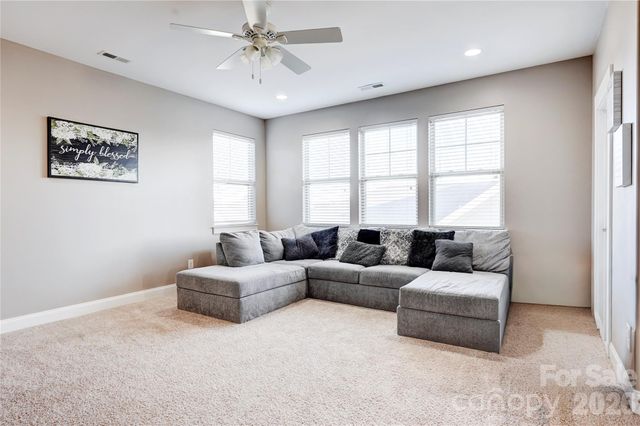 3246 Kelsey Plaza, Kannapolis, NC 28081