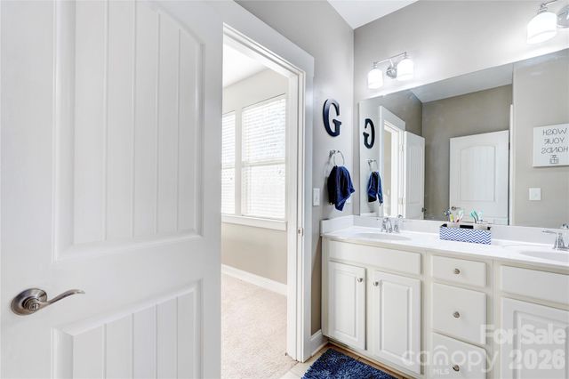 3246 Kelsey Plaza, Kannapolis, NC 28081