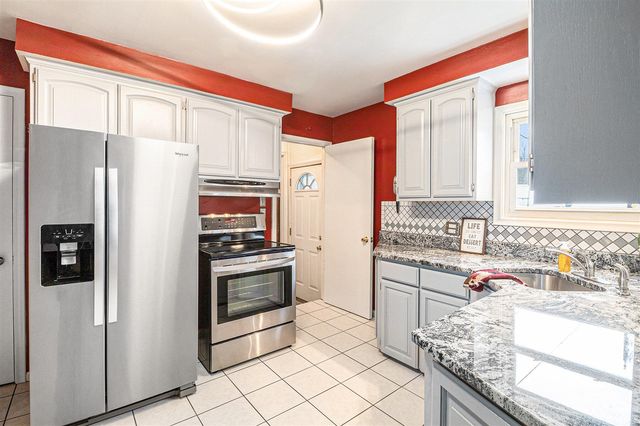 30801 Pardo Street, Garden City, MI 48135