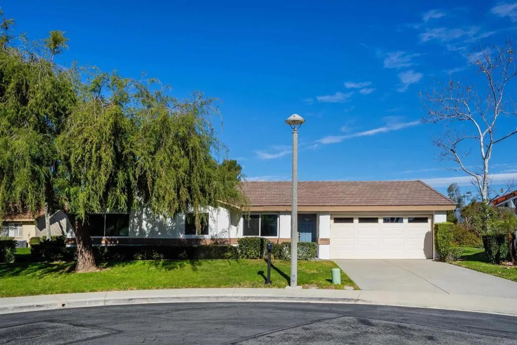 23652 Via Pellicer, Mission Viejo, CA 92692