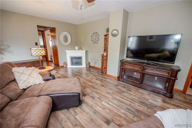 136 Helen Avenue, Hamburg, NY 14219