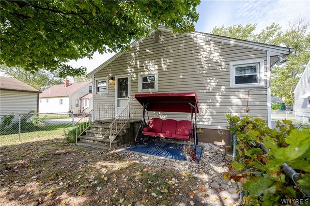 136 Helen Avenue, Hamburg, NY 14219